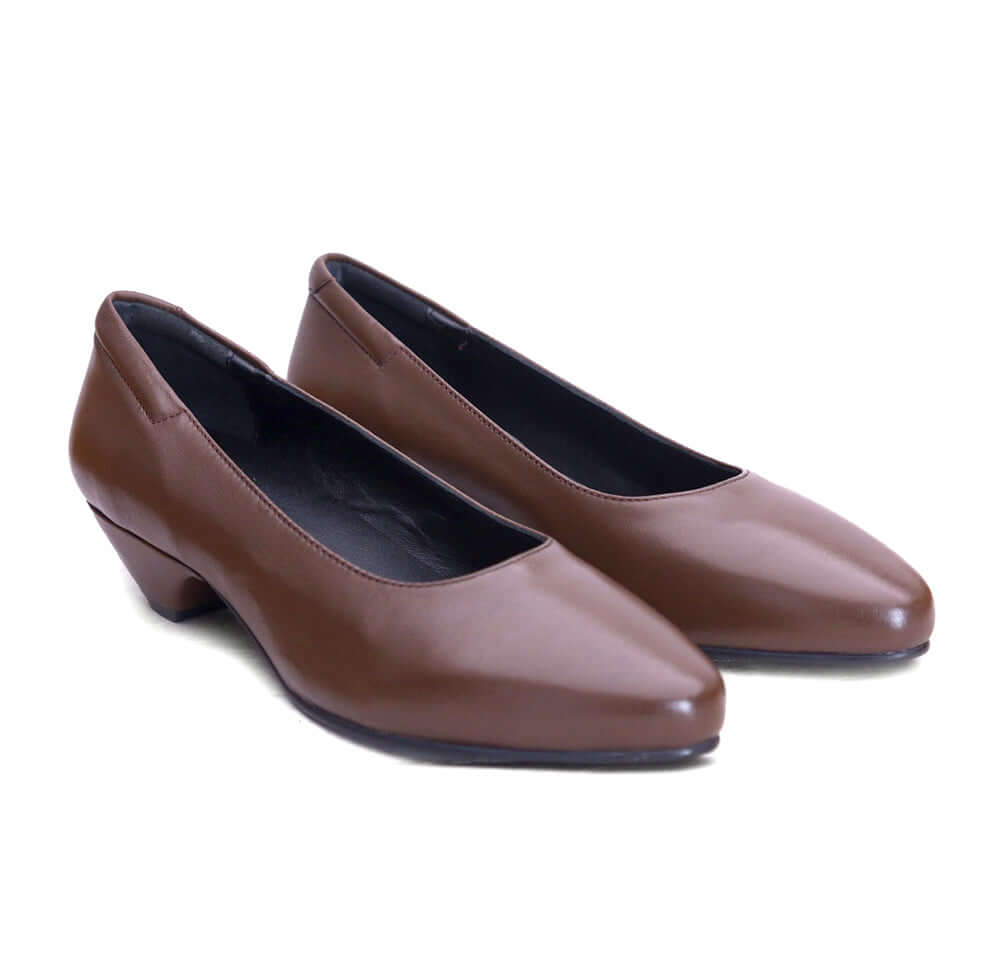 Inspire Pumps - AGSU Brown Leather 1.25" Kitten Heel - M / 5.5 Inspire Pumps - AGSU Brown Leather 1.25" Kitten Heel - M / 5.5